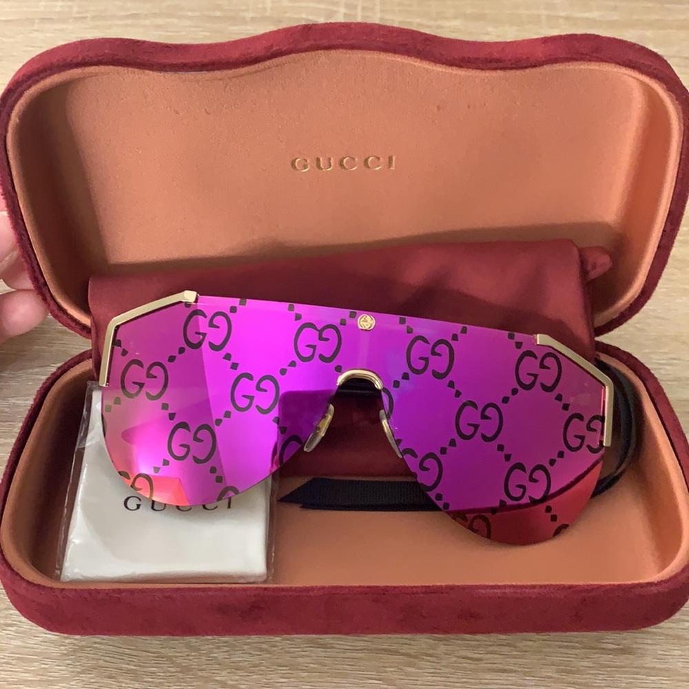 Gucci Sunglasses Like New!!